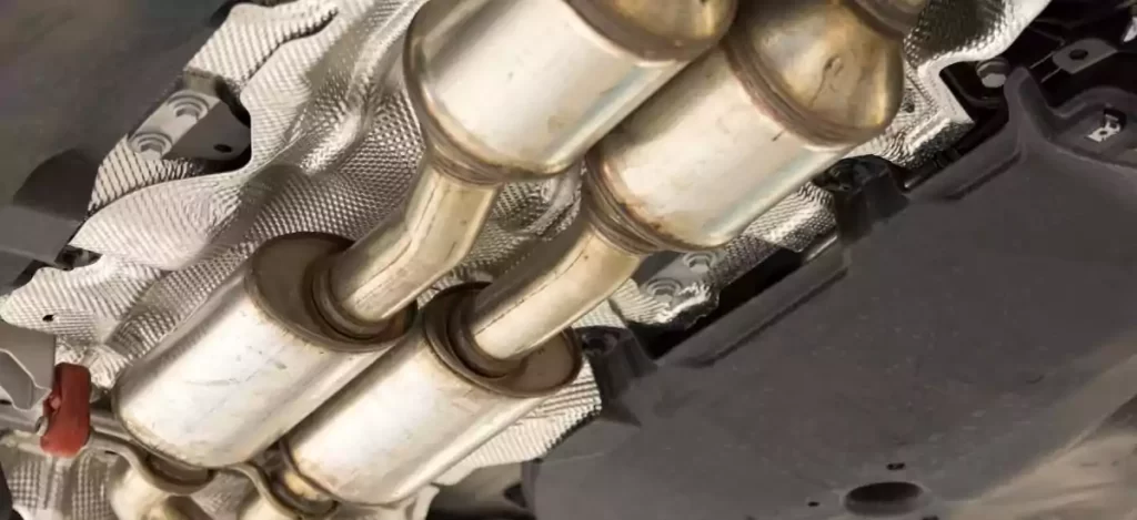 can a car run without a catalytic converter